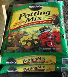 potting-mix-miracle-grow