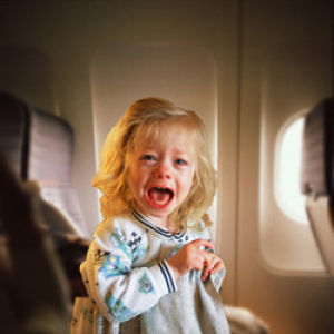 air-wars-child-crying-on-airplane-250_opt